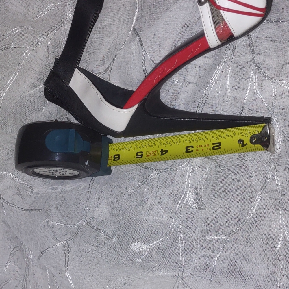 High heels - Picture 6 of 6